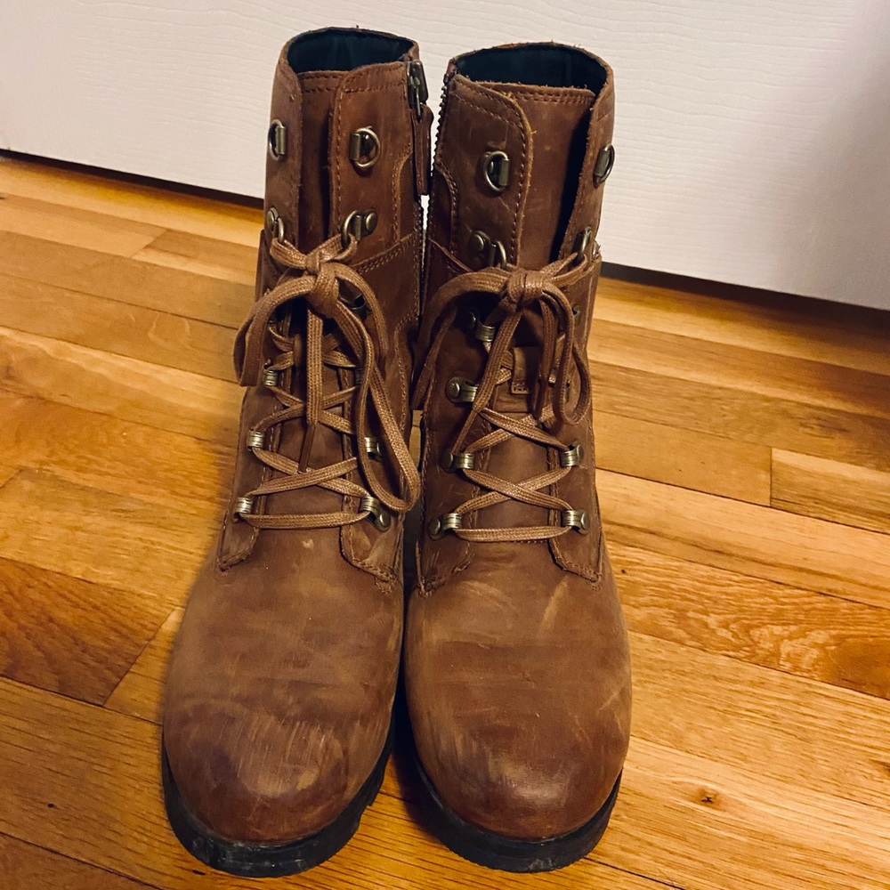 Sorel Emelie Conquest Combat Military Boots
